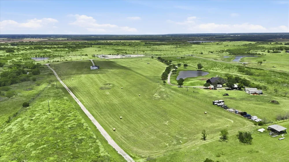 10061 Fm 66 Grandview, TX 76050