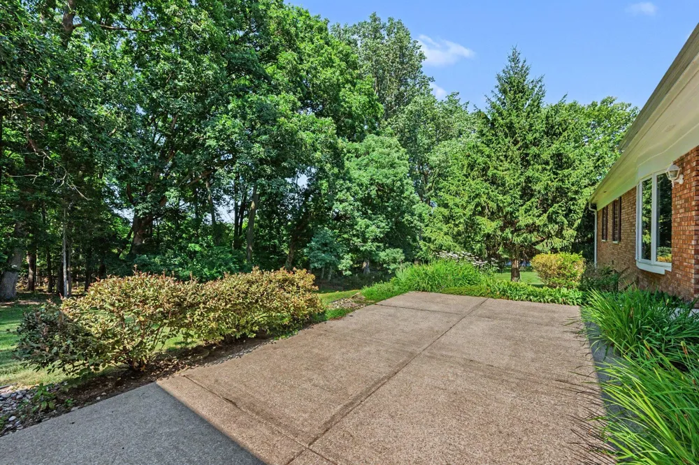 3004 Brandywine Road Kalamazoo, MI 49008