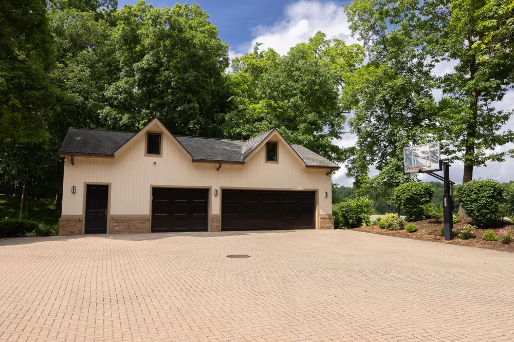 10750 Koebbe Road Manchester, MI 48158
