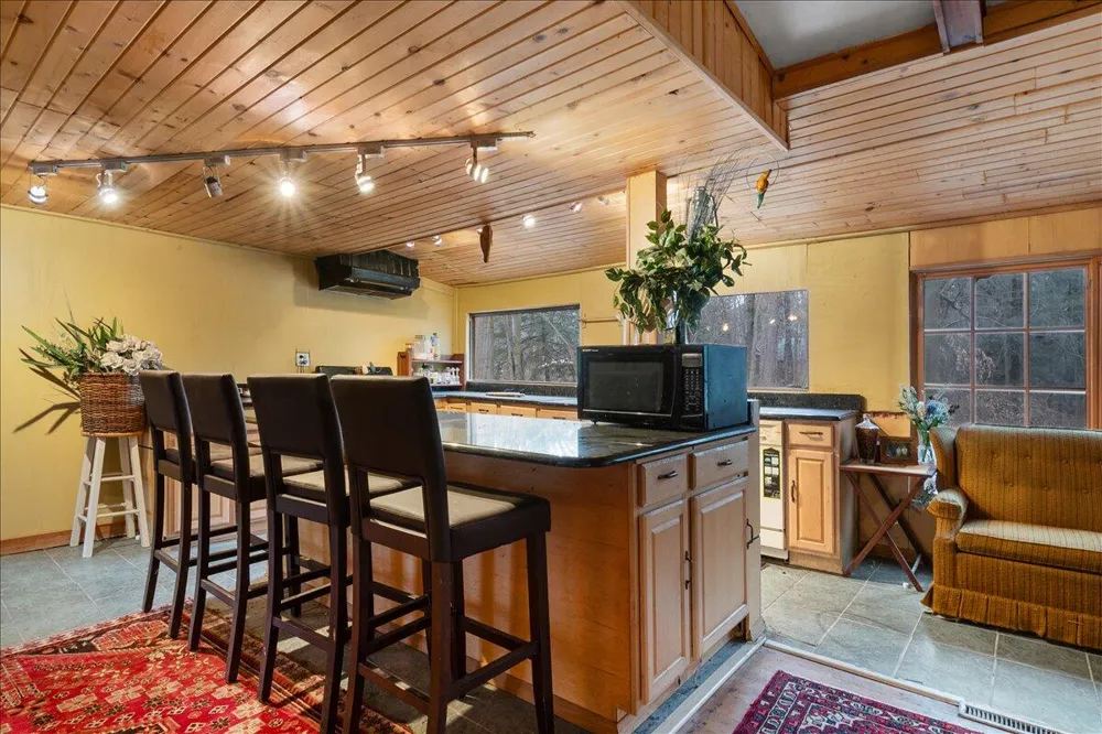 3480 64th Street Saugatuck, MI 49453