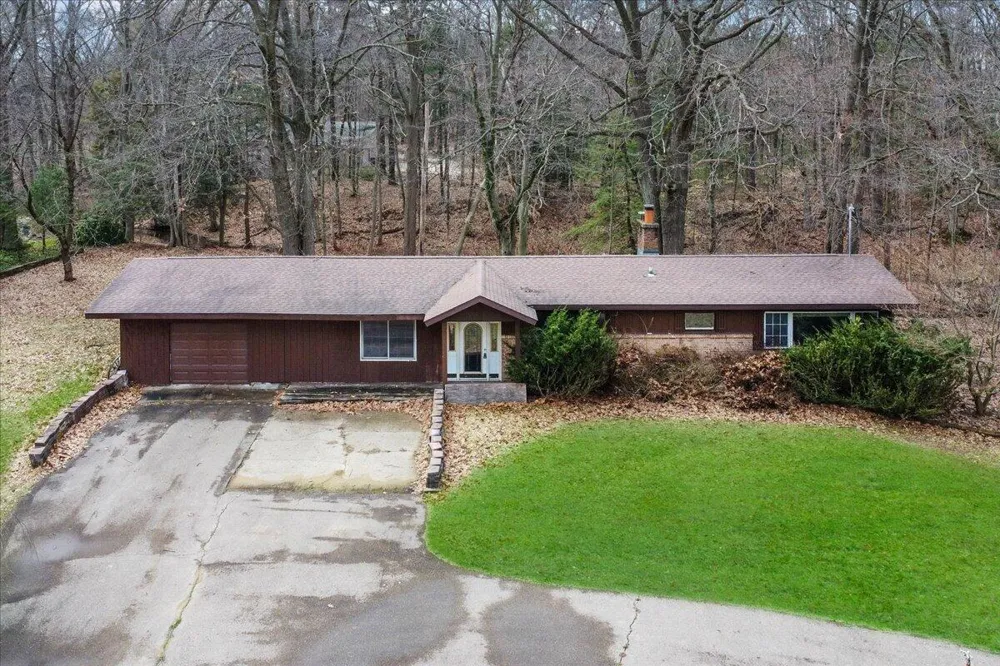 3480 64th Street Saugatuck, MI 49453