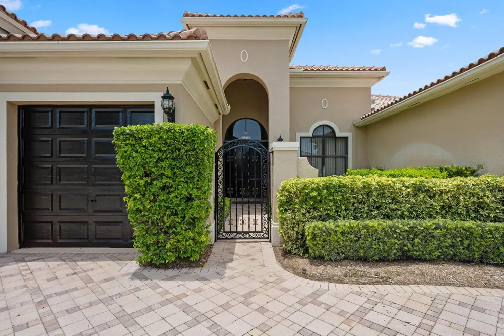 4445 Island Reef Drive Wellington, FL 33449