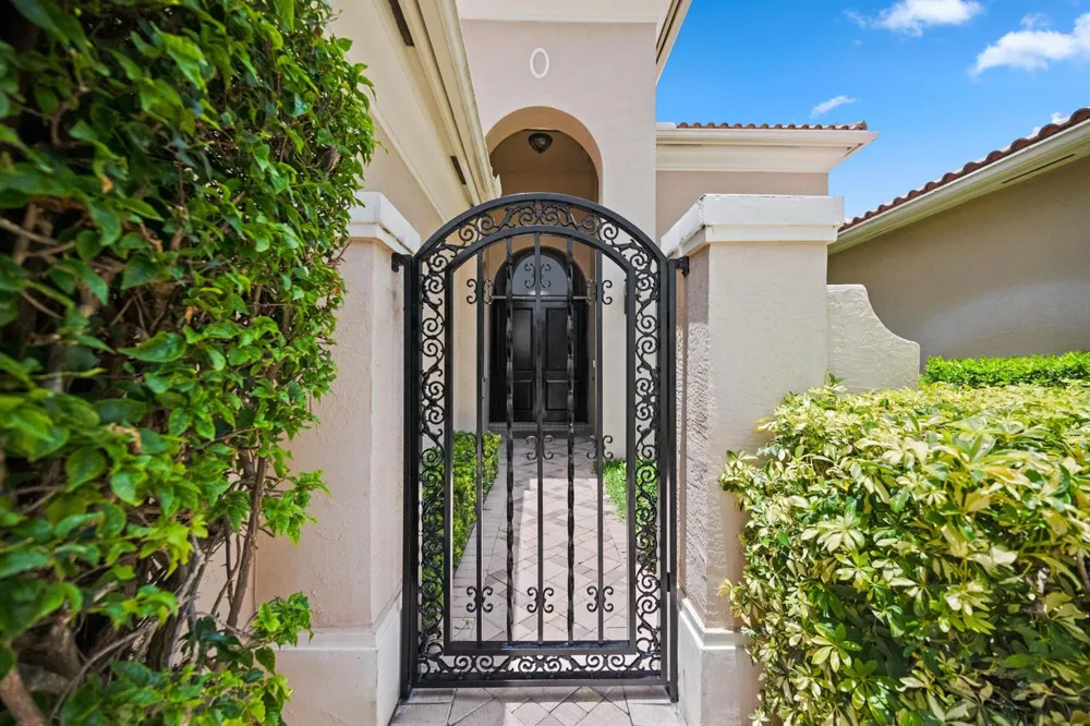 4445 Island Reef Drive Wellington, FL 33449