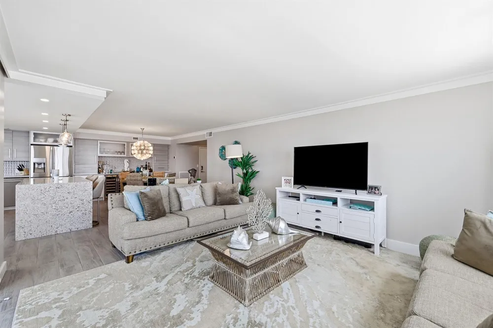 5200 OCEAN BOULEVARD #914A Lauderdale By The Sea, FL 33308