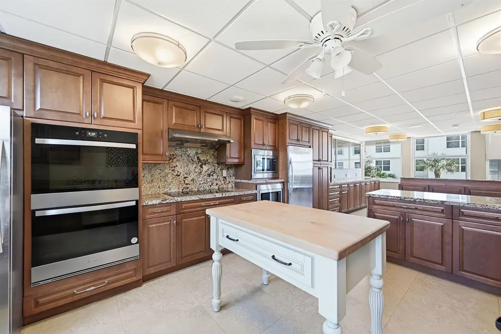 5200 OCEAN BOULEVARD #914A Lauderdale By The Sea, FL 33308