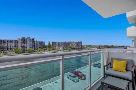 3000 S Ocean Dr #412 (Available Sep 1)