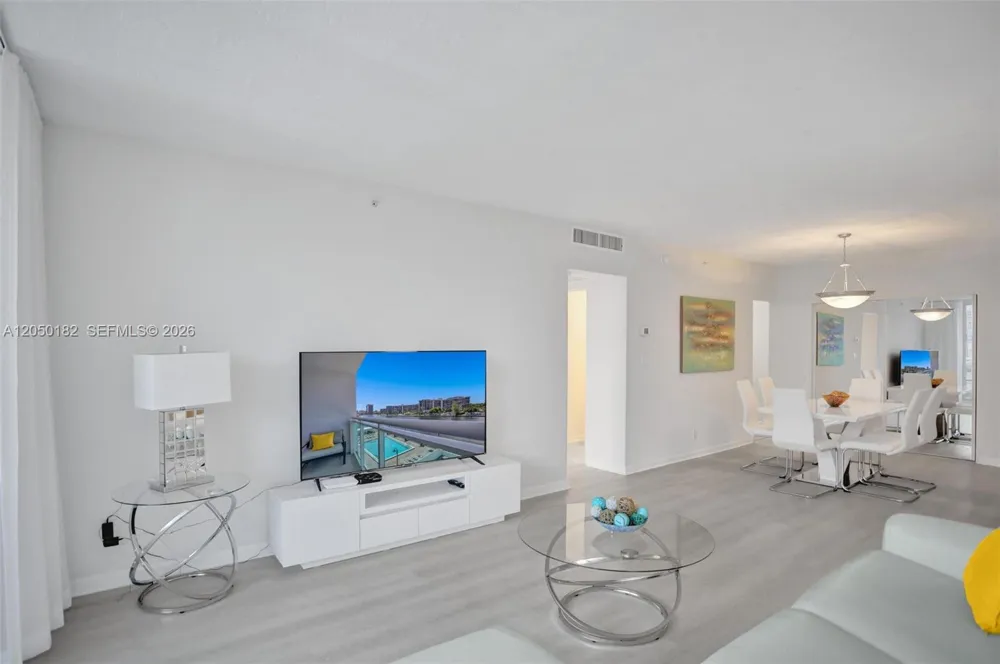 3000 S Ocean Dr #412 (Available Sep 1) Hollywood, FL 33019