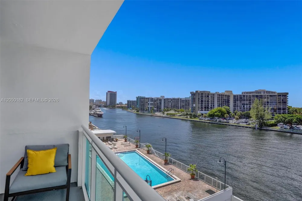 3000 S Ocean Dr #412 (Available Sep 1) Hollywood, FL 33019