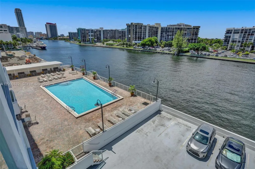 3000 S Ocean Dr #412 (Available Sep 1) Hollywood, FL 33019
