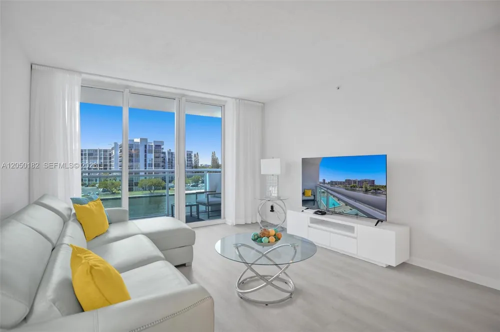 3000 S Ocean Dr #412 (Available Sep 1) Hollywood, FL 33019