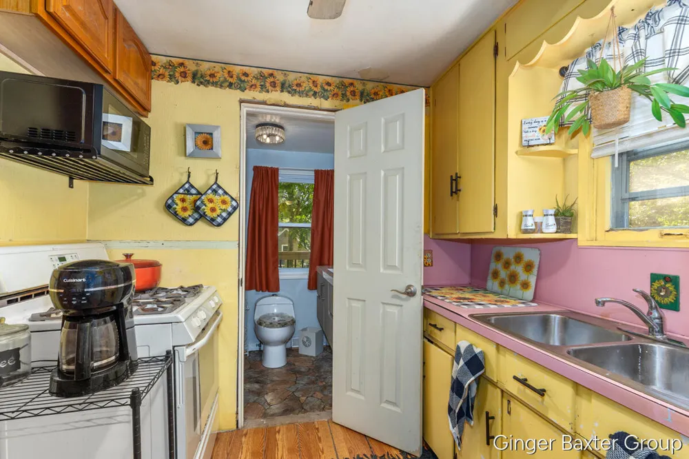 2600 Day Avenue NW Walker City, MI 49544