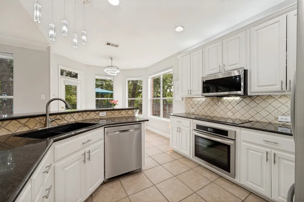 117 Red Bluff Drive Hickory Creek, TX 75065