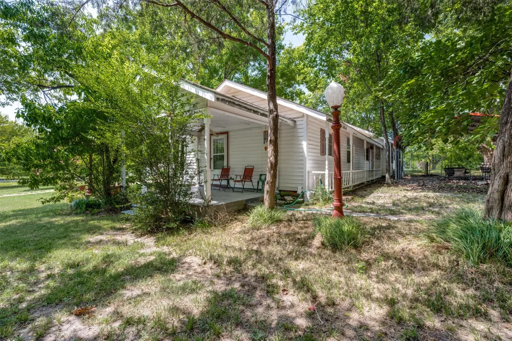 402 Jones Street Tom Bean, TX 75489