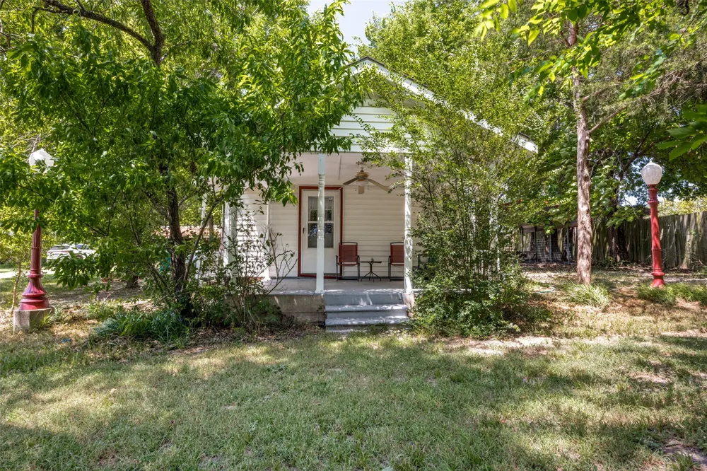 402 Jones Street Tom Bean, TX 75489