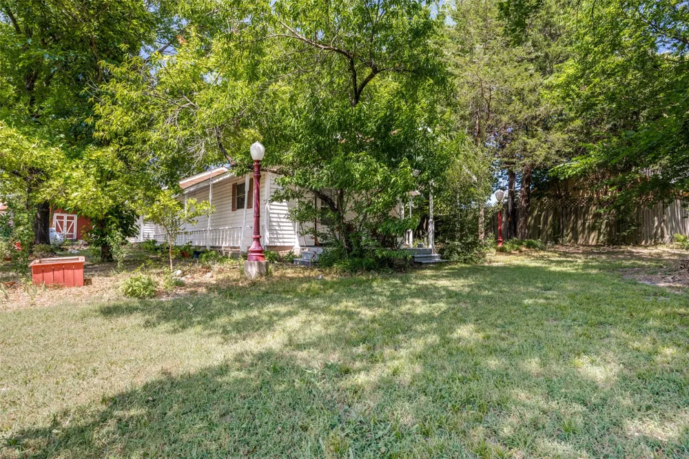 402 Jones Street Tom Bean, TX 75489