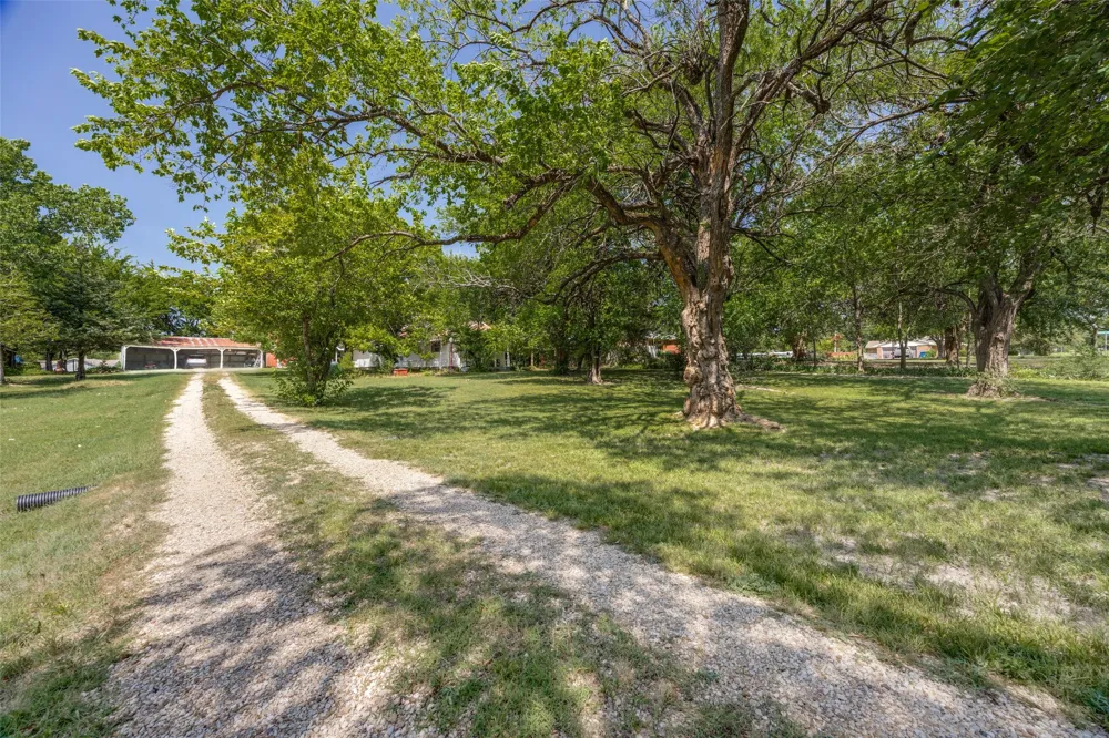 402 Jones Street Tom Bean, TX 75489