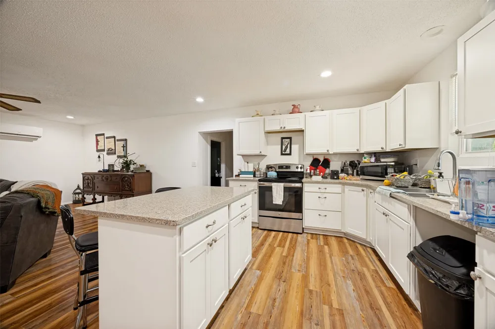 402 Jones Street Tom Bean, TX 75489