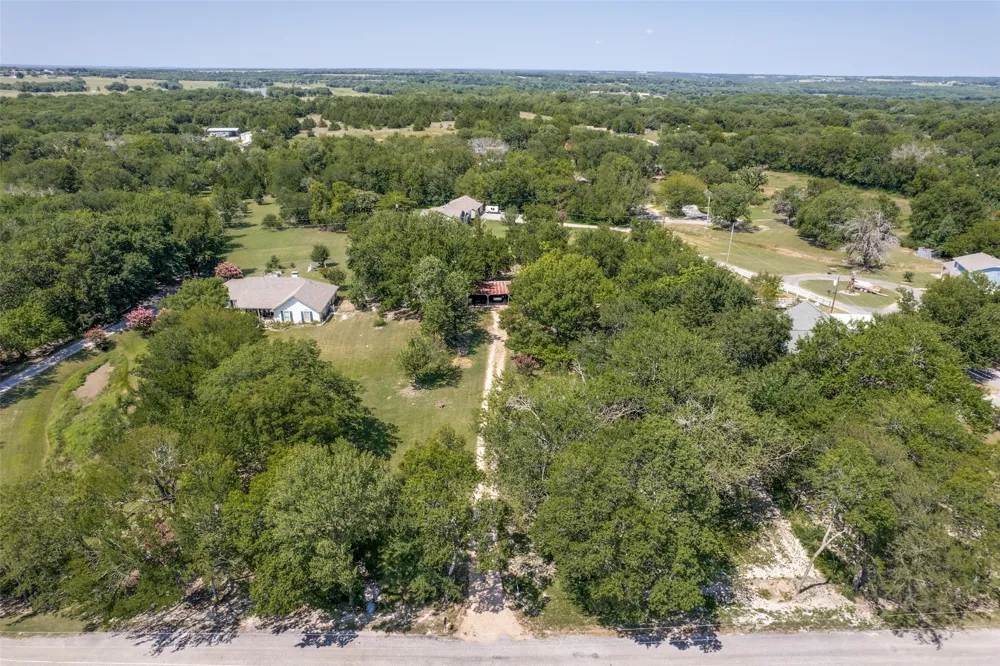 402 Jones Street Tom Bean, TX 75489