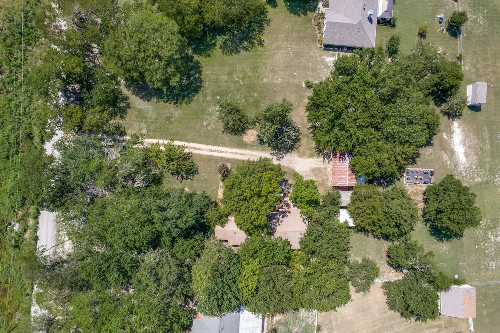 402 Jones Street Tom Bean, TX 75489