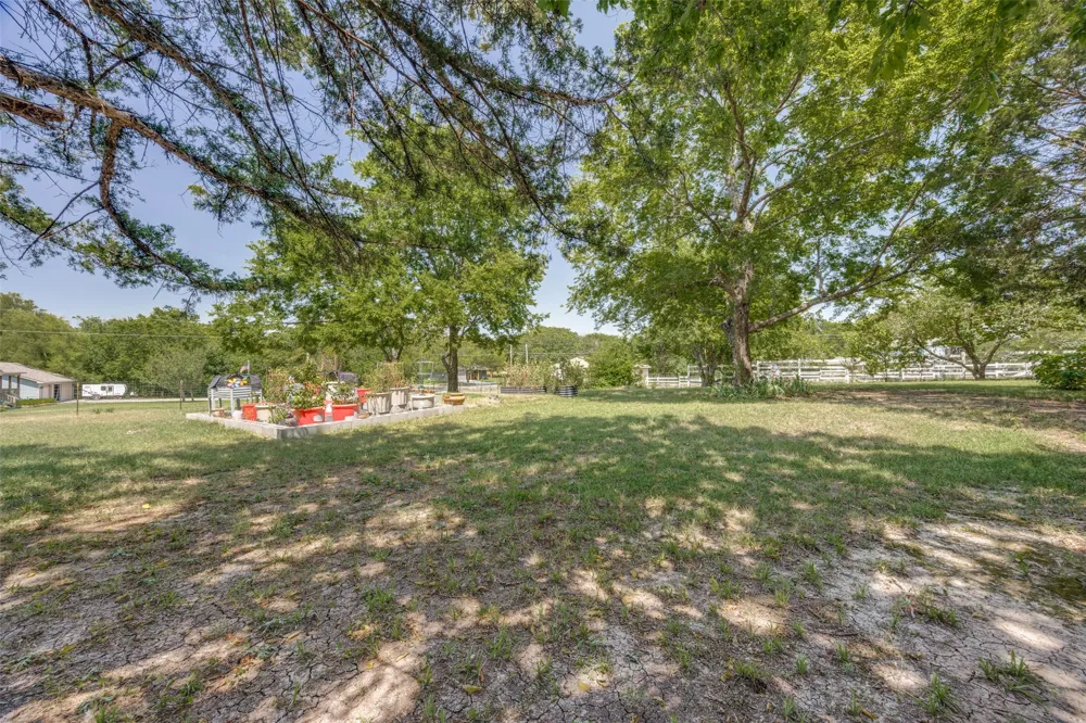 402 Jones Street Tom Bean, TX 75489