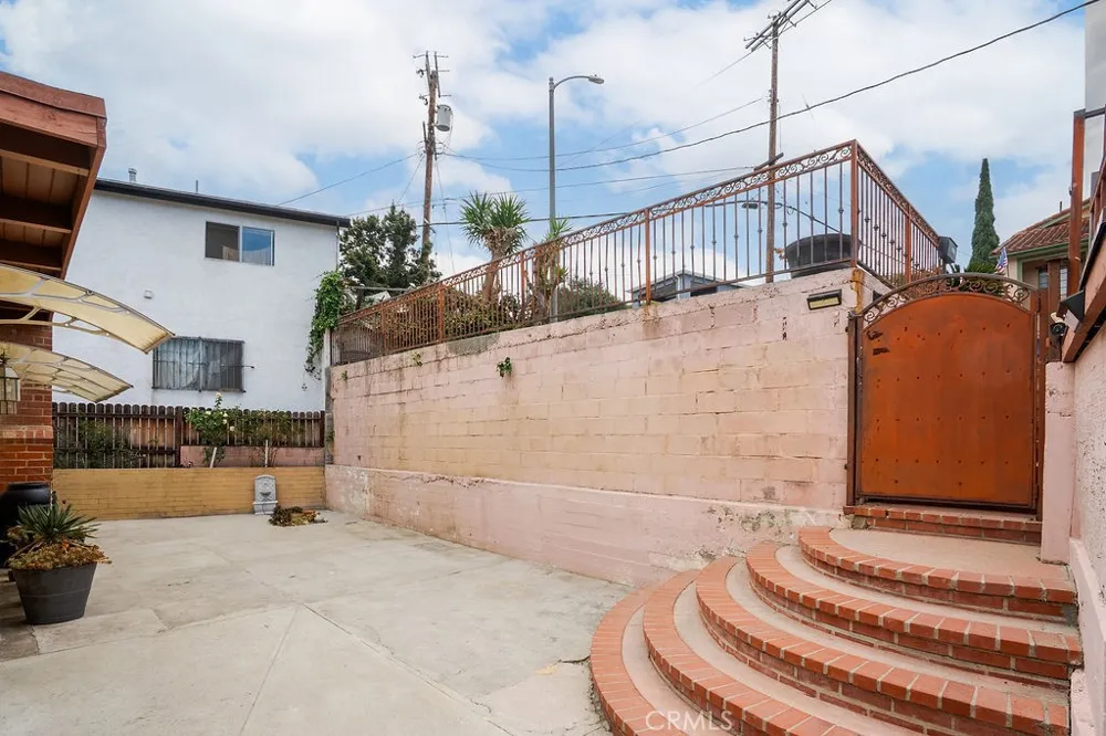 4019 Barrett Road Los Angeles, CA 90032