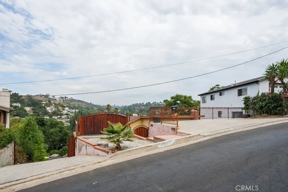 4019 Barrett Road Los Angeles, CA 90032