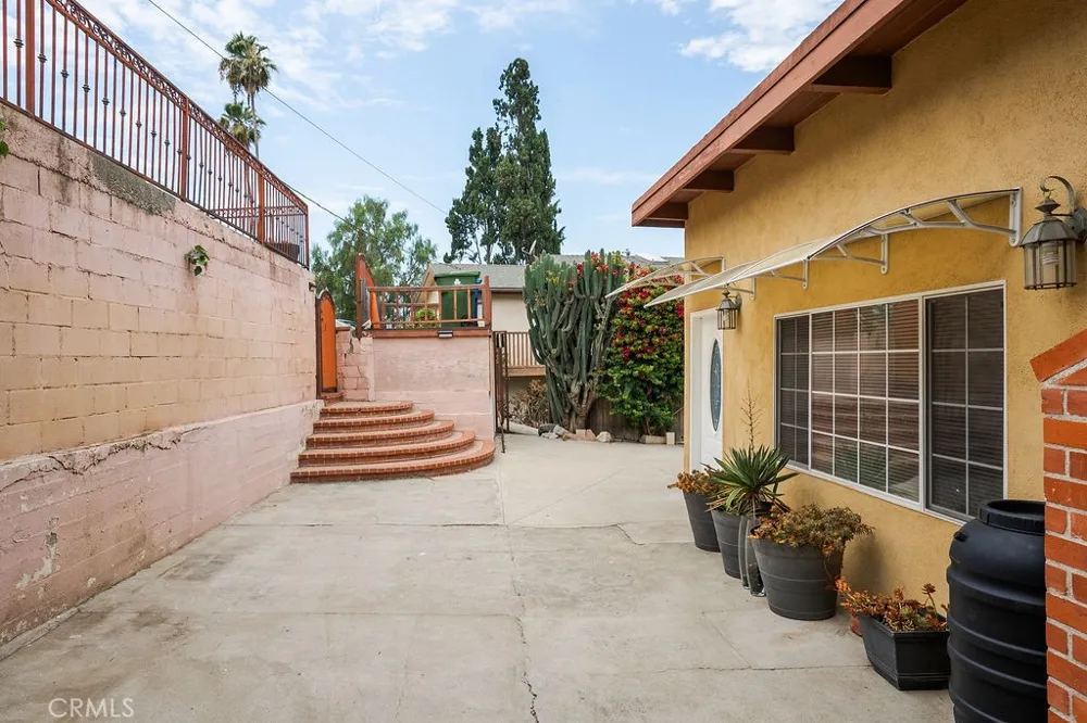 4019 Barrett Road Los Angeles, CA 90032