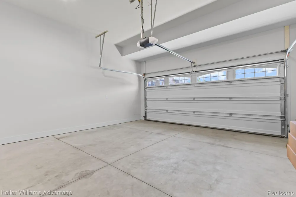 836 Addison Circle Commerce Charter Township, MI 48390