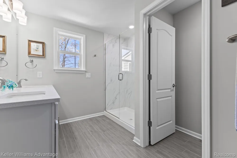 836 Addison Circle Commerce Charter Township, MI 48390