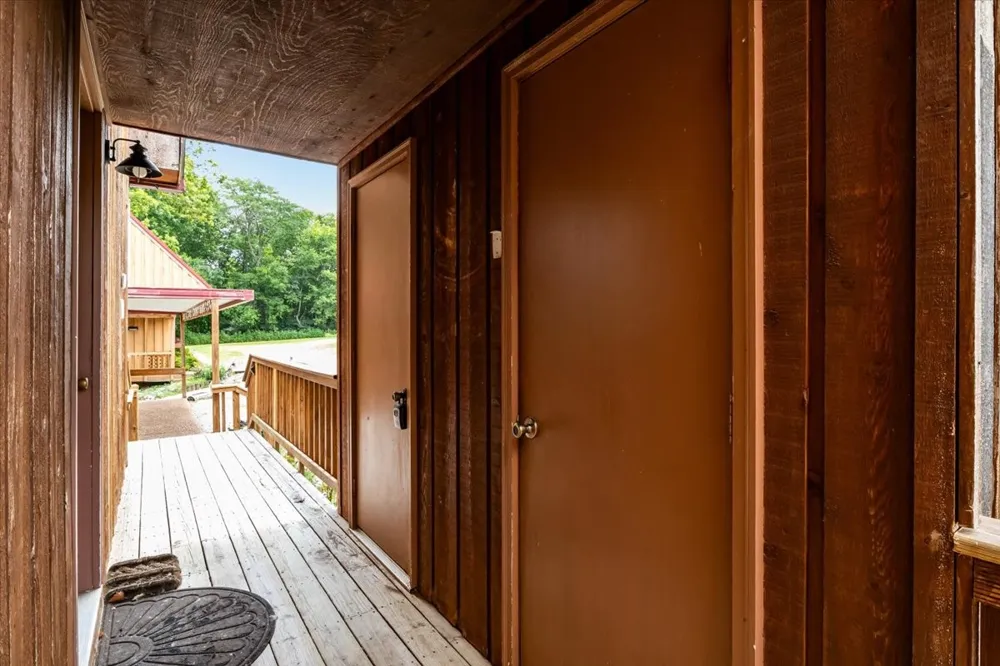 4060 Dyer Rd Hurricane Mills, TN 37078