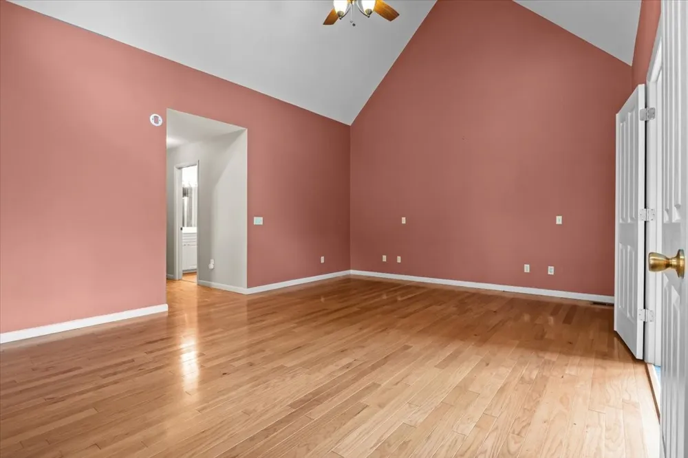 4060 Dyer Rd Hurricane Mills, TN 37078
