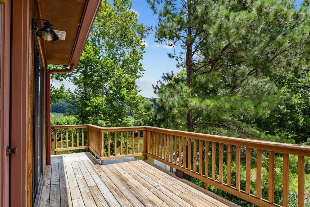 4060 Dyer Rd Hurricane Mills, TN 37078