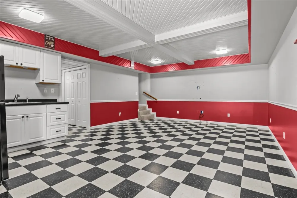 4060 Dyer Rd Hurricane Mills, TN 37078