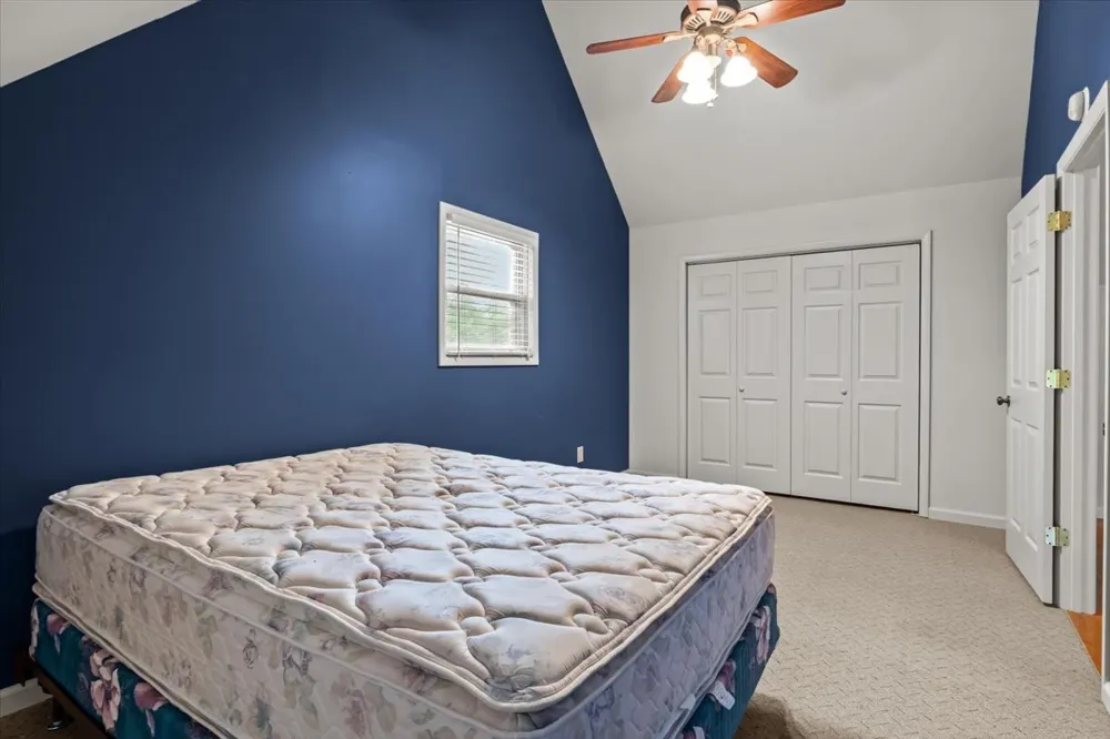 4060 Dyer Rd Hurricane Mills, TN 37078