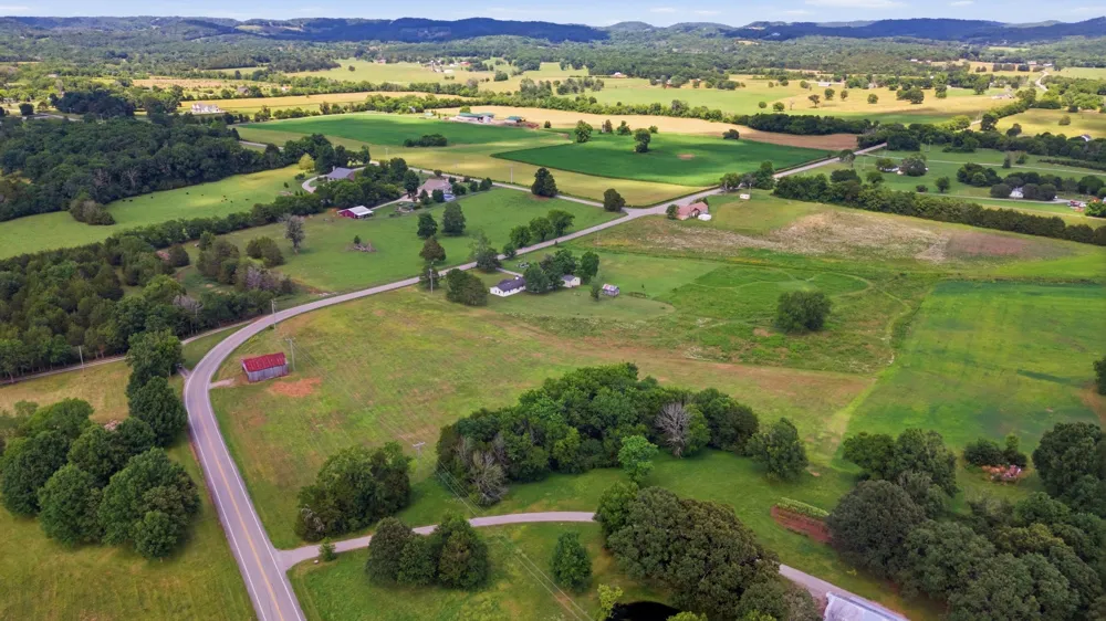 10 Flat Creek Road Spring Hill, TN 37174