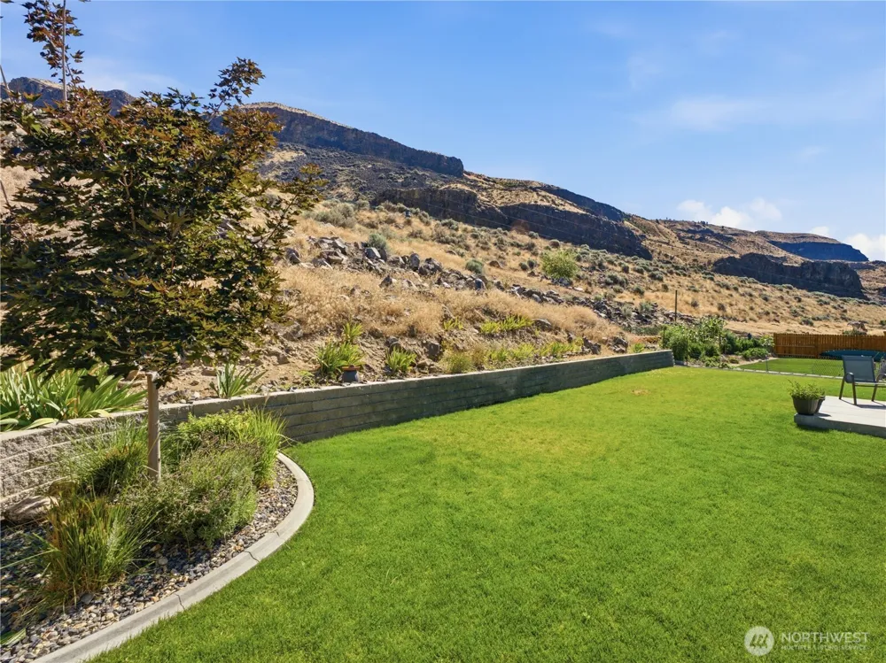 159 George Loop Rock Island, WA 98850