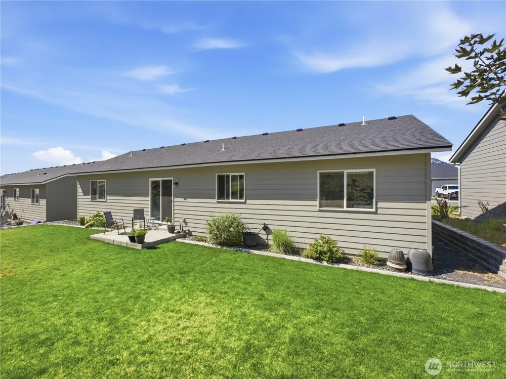 159 George Loop Rock Island, WA 98850