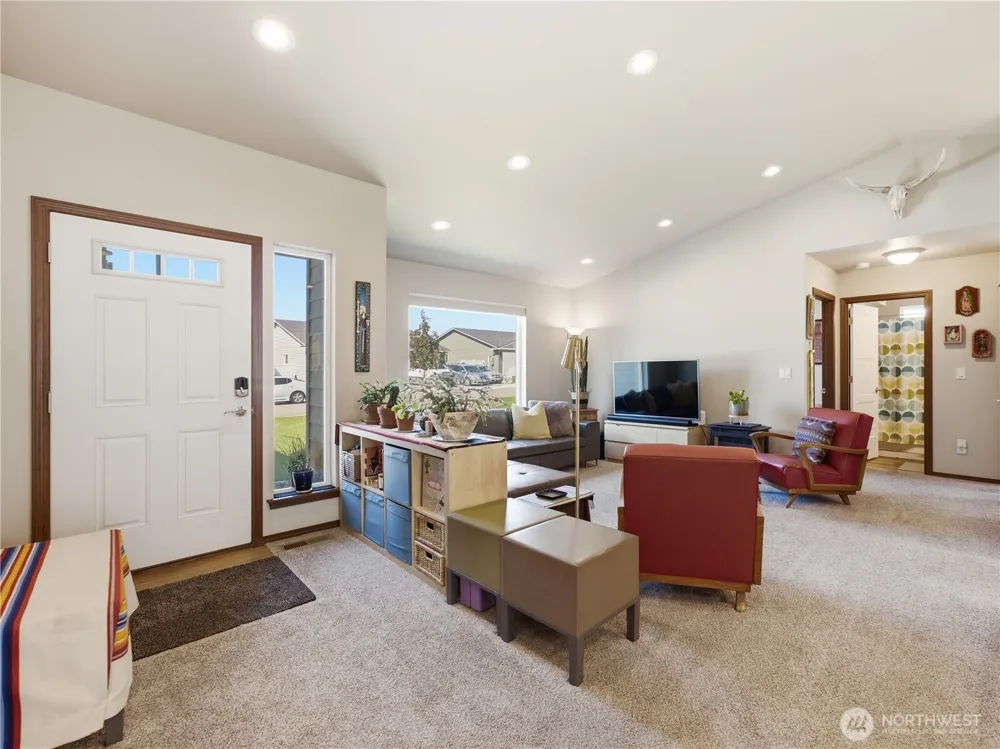 159 George Loop Rock Island, WA 98850
