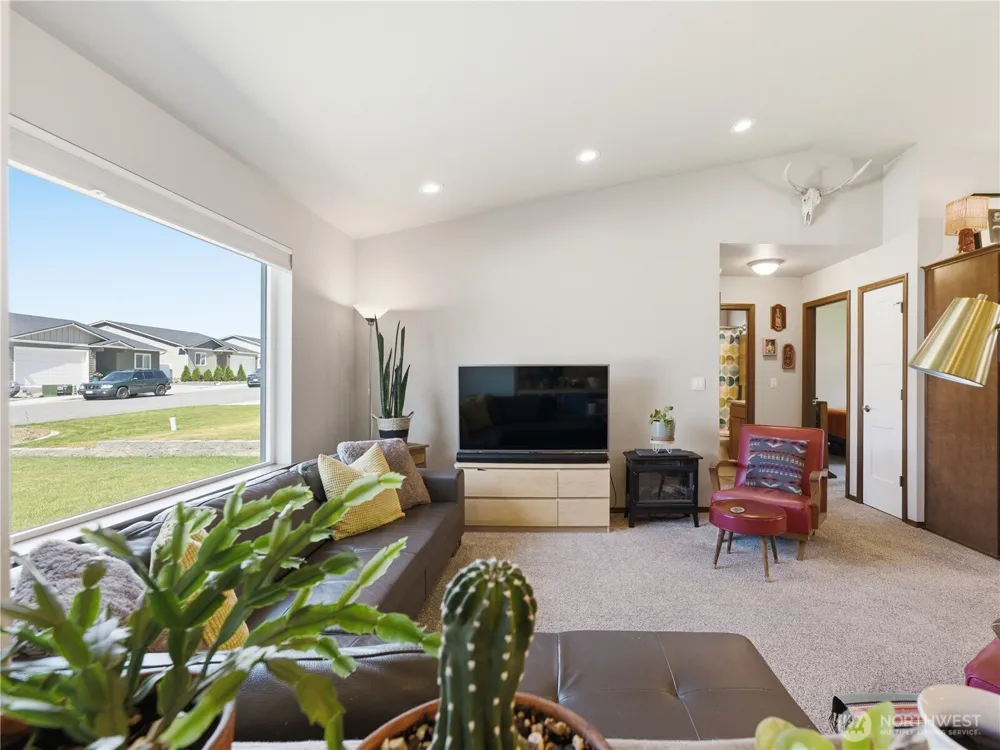 159 George Loop Rock Island, WA 98850