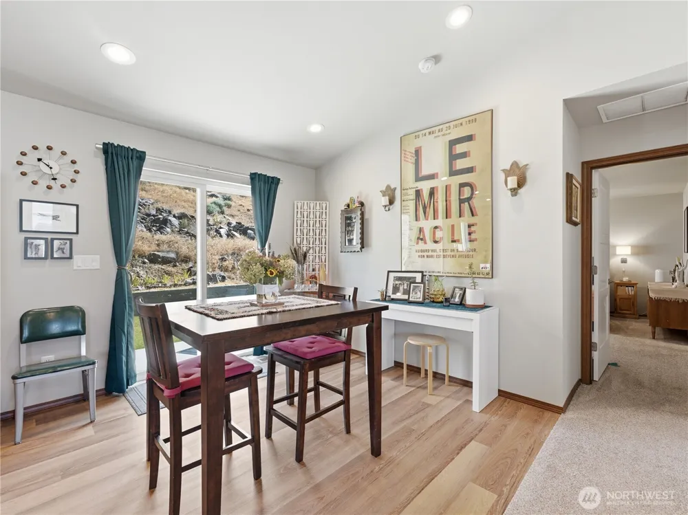 159 George Loop Rock Island, WA 98850