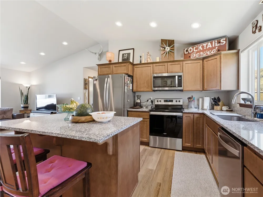 159 George Loop Rock Island, WA 98850