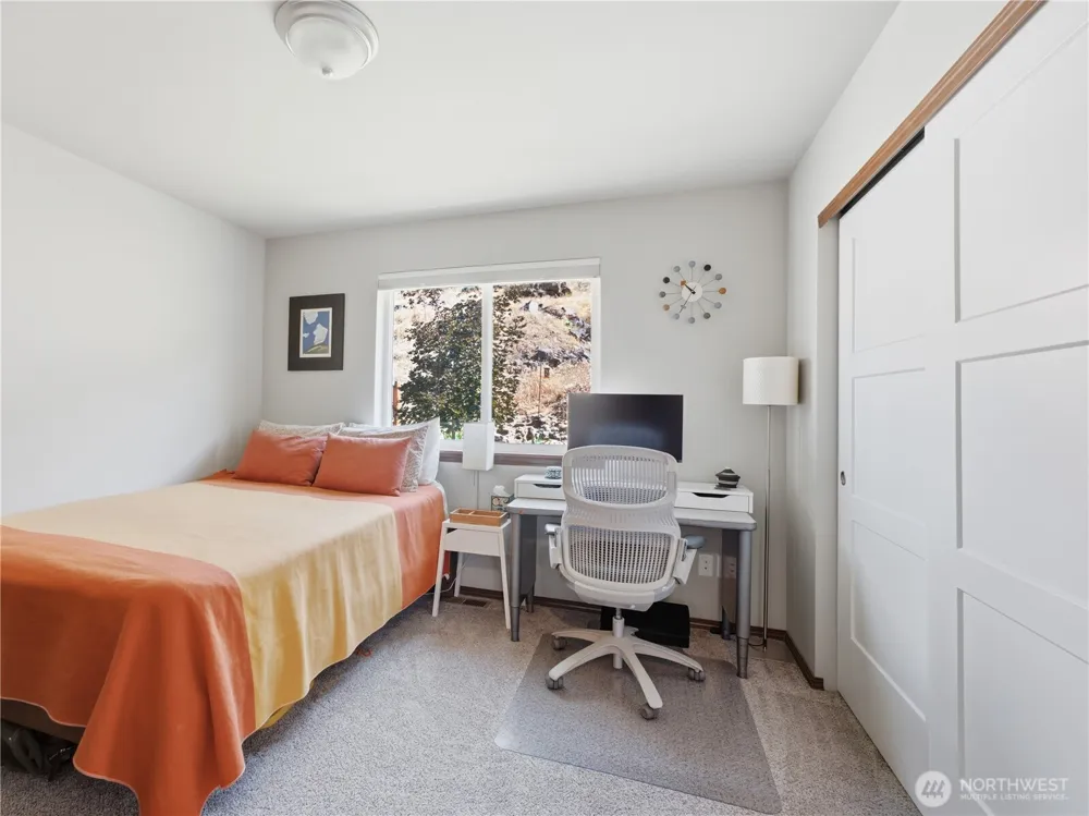 159 George Loop Rock Island, WA 98850