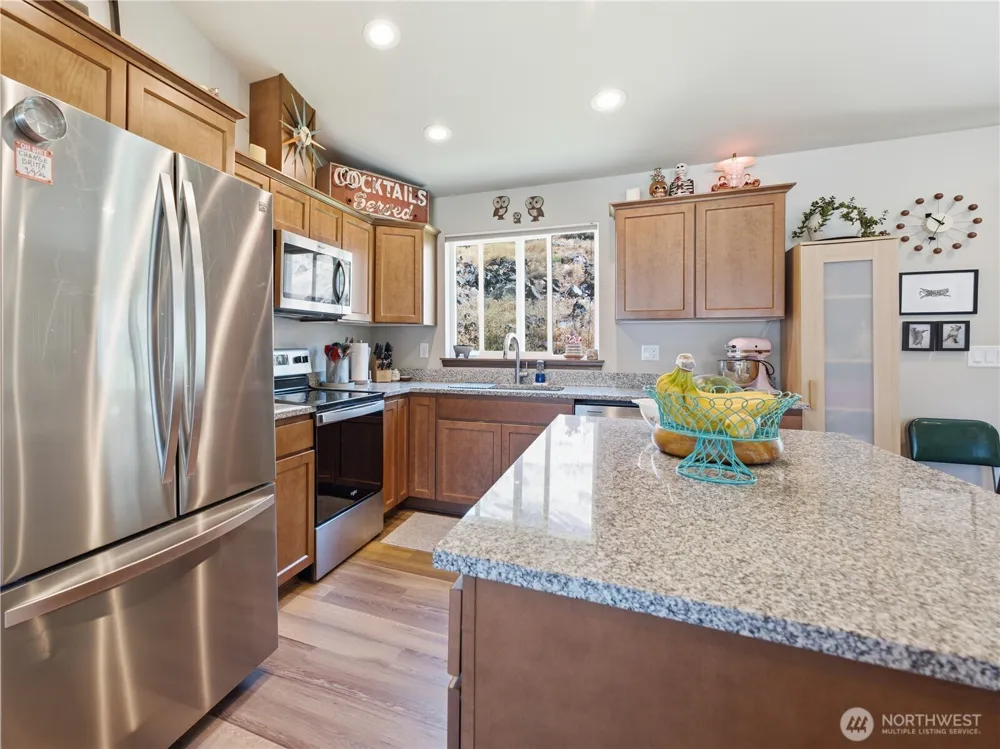 159 George Loop Rock Island, WA 98850