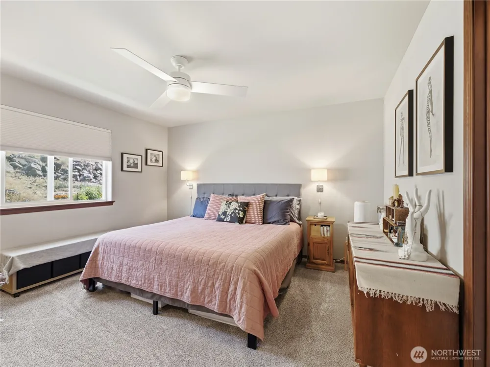 159 George Loop Rock Island, WA 98850