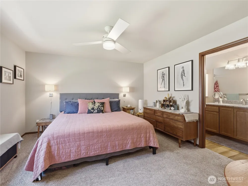 159 George Loop Rock Island, WA 98850