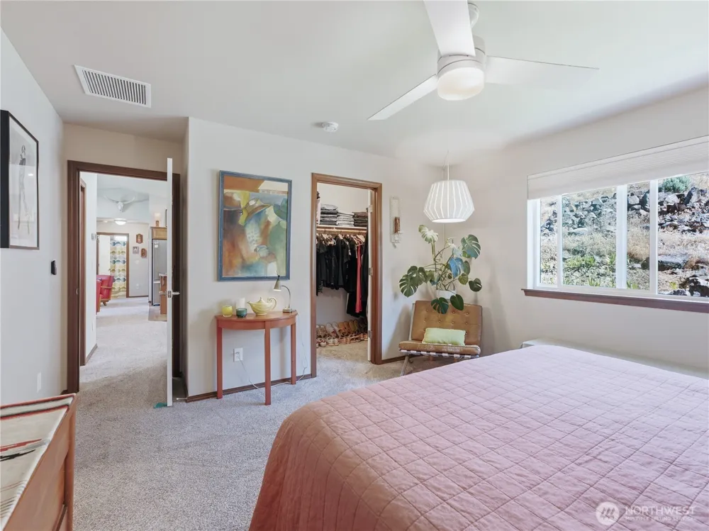 159 George Loop Rock Island, WA 98850