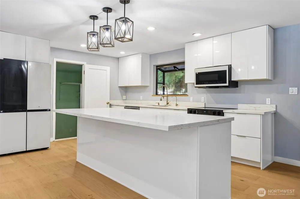 16220 Ambaum Boulevard S Burien, WA 98148