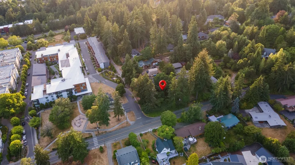 868 Gilmore Way NE Bainbridge Island, WA 98110