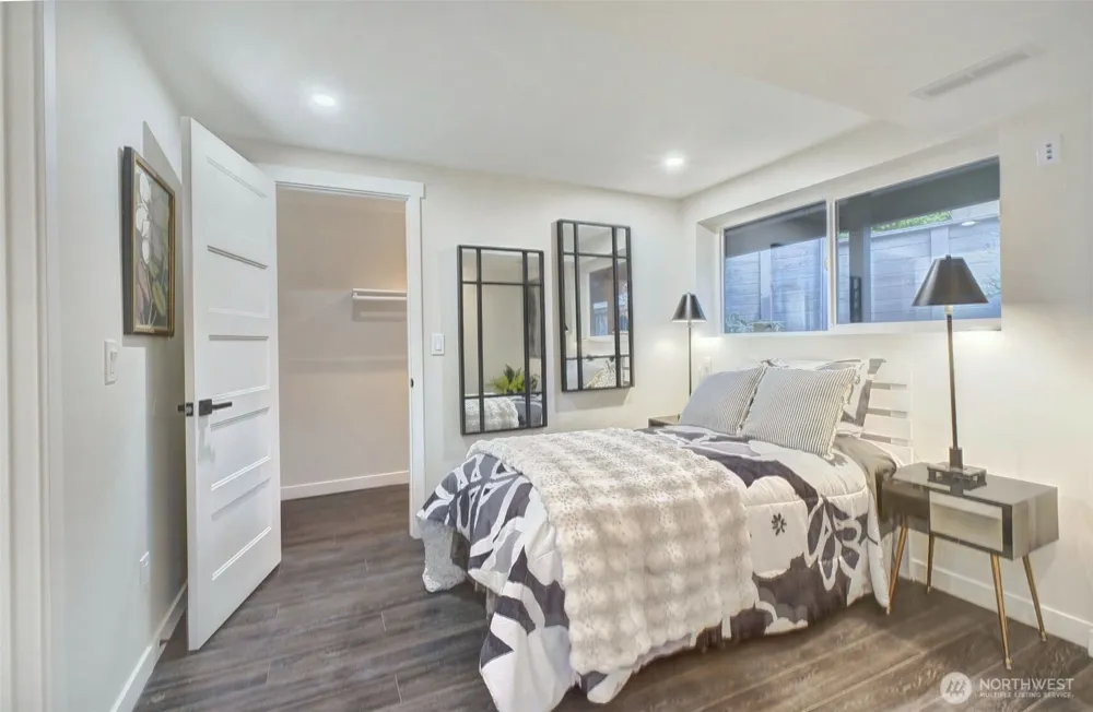 13901 Somerset Lane SE Bellevue, WA 98006