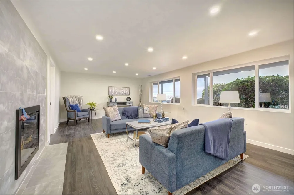 13901 Somerset Lane SE Bellevue, WA 98006